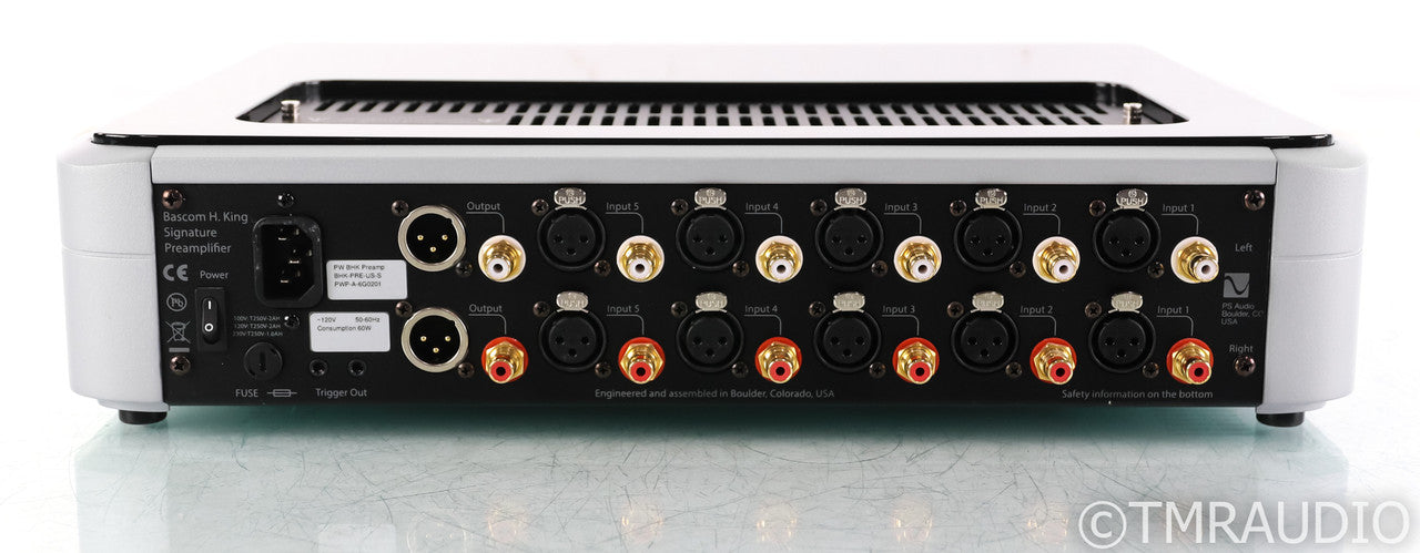 PS Audio BHK Signature Stereo Tube Hybrid Preamplifier; Silver; Remote (Used)