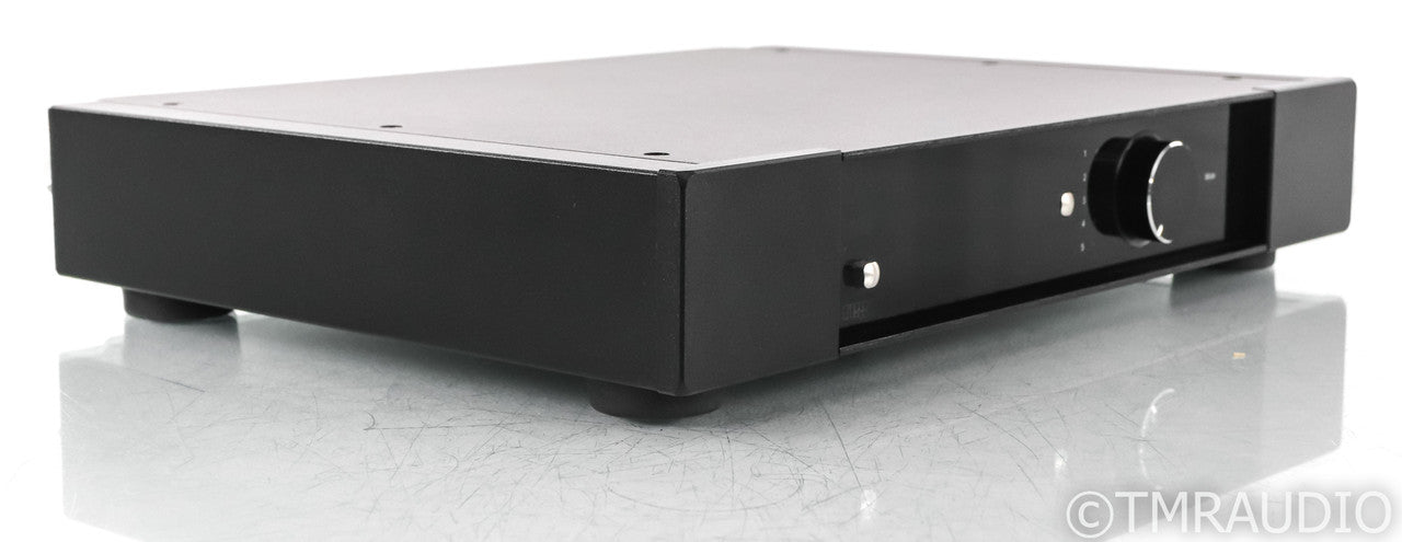 Rega Elex R Stereo Integrated Amplifier; Elex-R; MM Phono; Black; Remote; Elex-R; MM Phono; Black; Remote