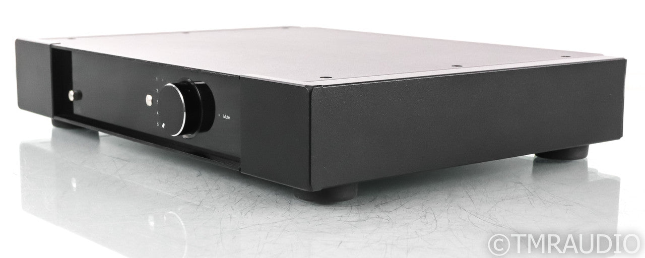 Rega Elex R Stereo Integrated Amplifier; Elex-R; MM Phono; Black; Remote; Elex-R; MM Phono; Black; Remote