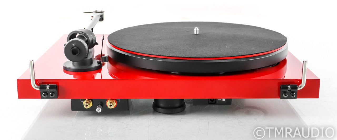 Pro-Ject Debut Carbon Evo DC Turntable; Carbon Tonearm; Hana ML Cartridge; Carbon Tonearm; Hana ML Cartridge