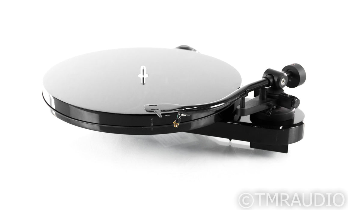 Pro-Ject RPM 1 Carbon Turntable; Piano Black (No Cartridge)