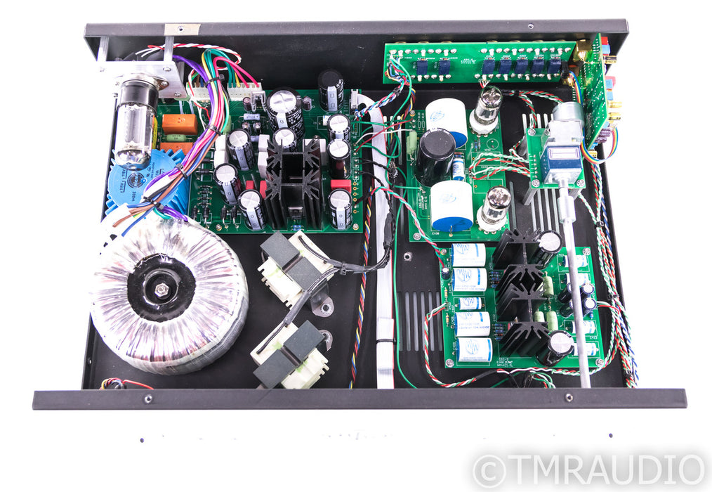 ModWright SWL 9.0 Anniversary Edition Stereo Preamplifier; Remote; MM Phono