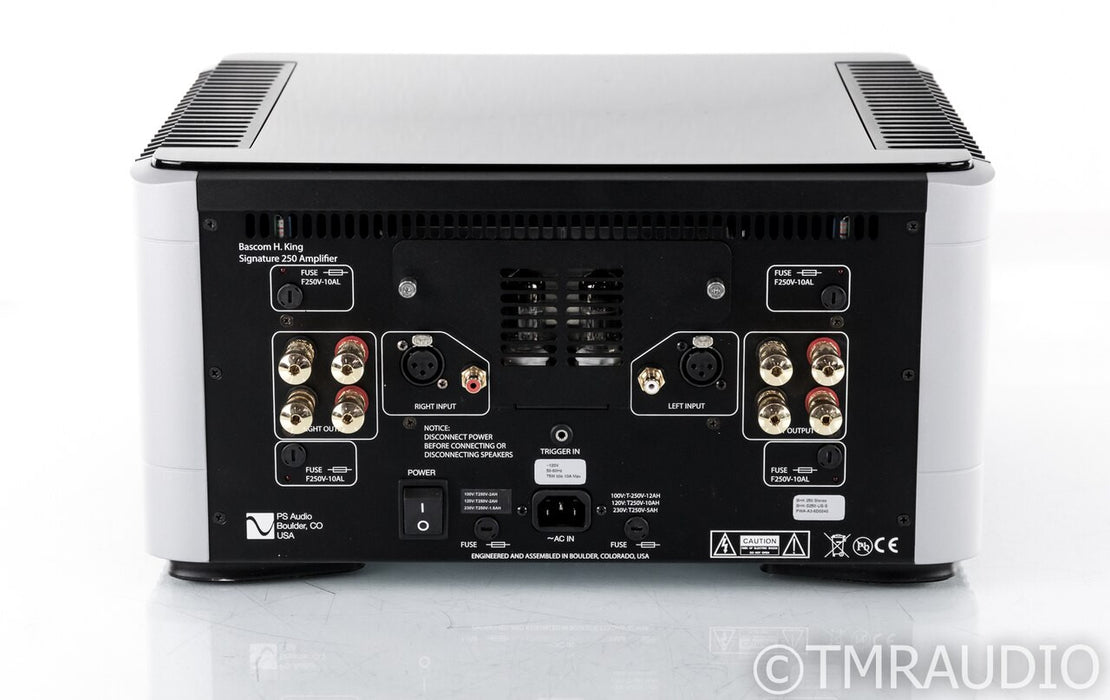 PS Audio BHK Signature 250 Stereo Power Amplifier; Tube Hybrid; Silver (Used)