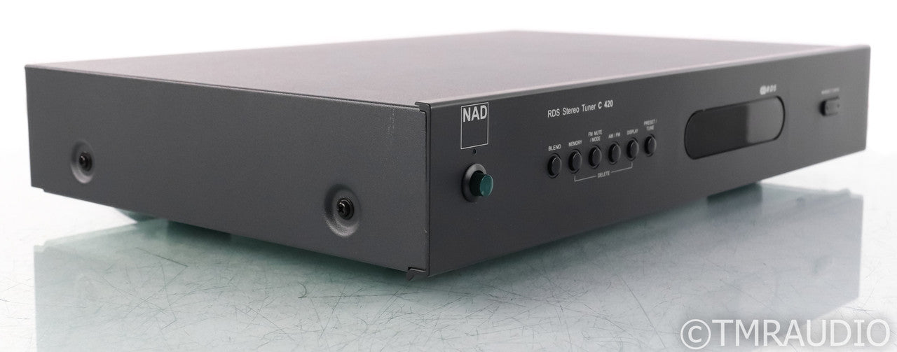 NAD C420 AM / FM Tuner
