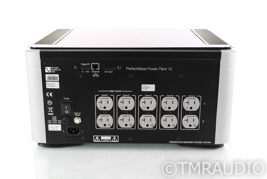 PS Audio PerfectWave Power Plant 10 Power Conditioner; AC Regenerator; P10