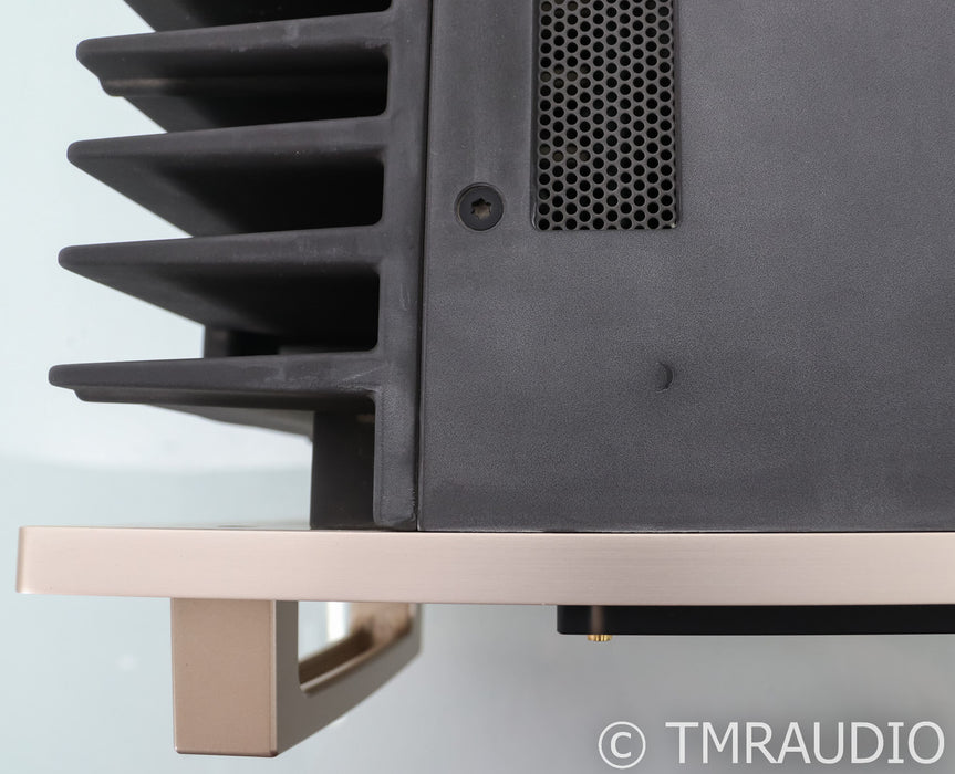 Accuphase A-50V Stereo Power Amplifier; A50V