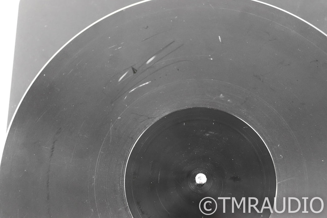 Clearaudio Concept Belt Drive Turntable; Satisfy Carbon Tonearm (No Cartridge)