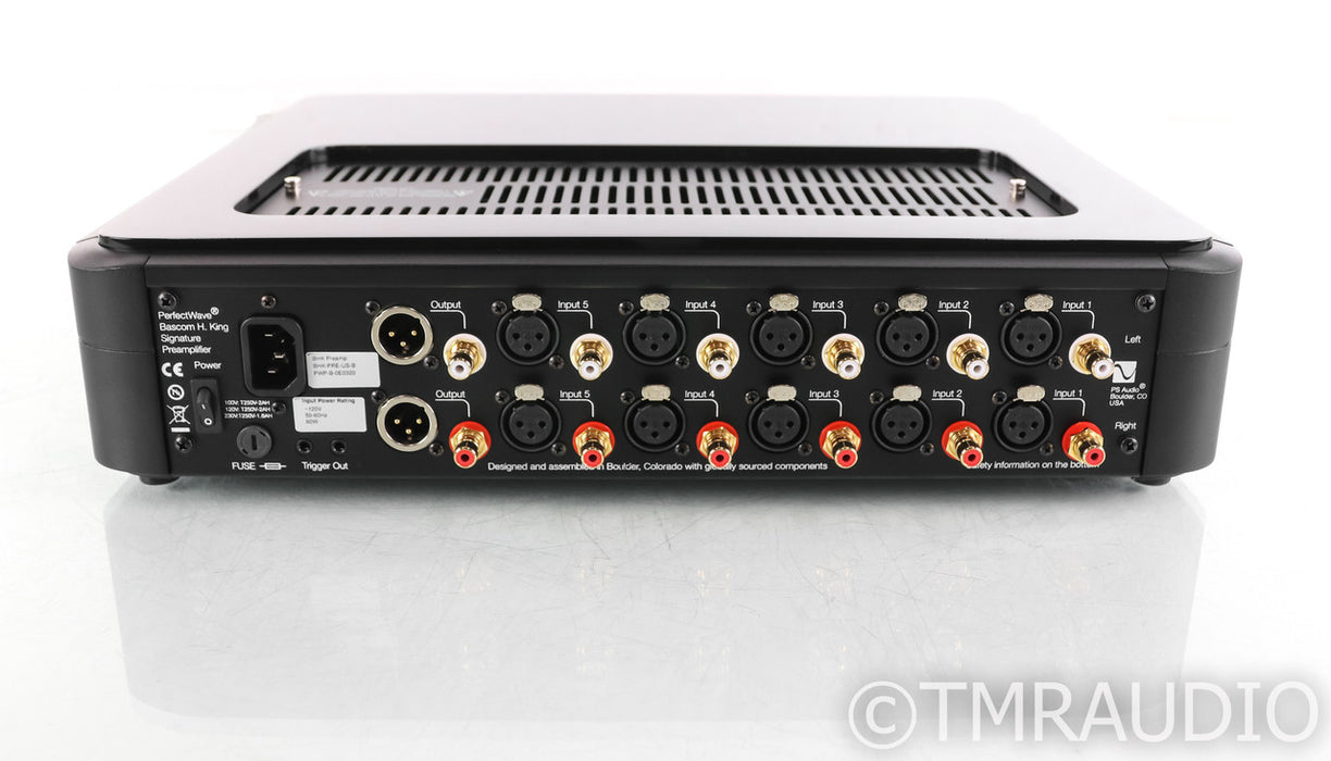 PS Audio PerfectWave BHK Stereo Tube Hybrid Preamplifier; Black; Remote (Used)