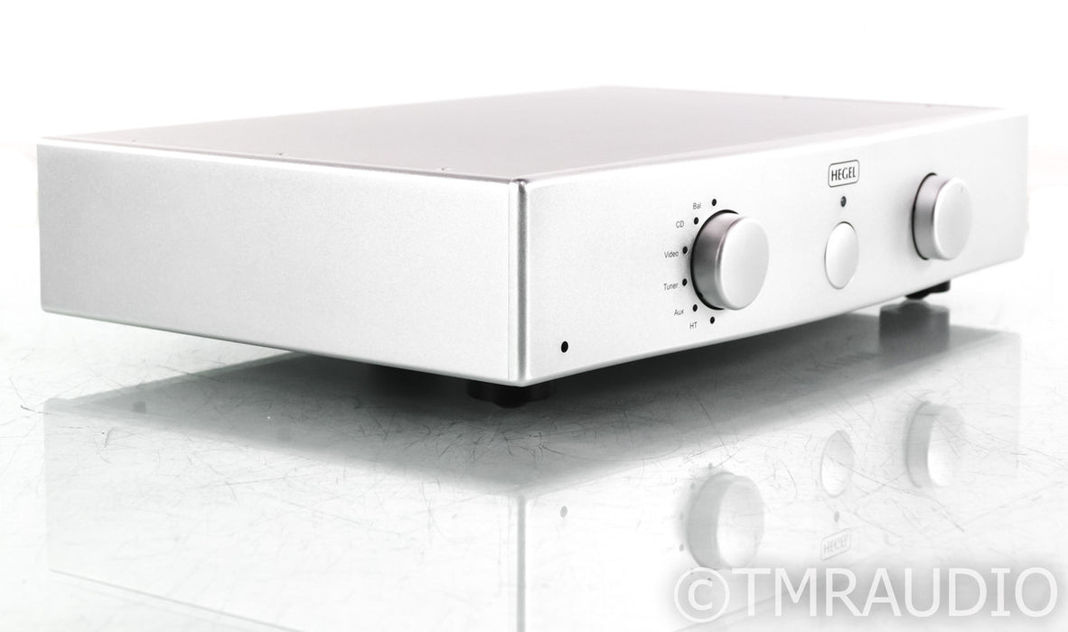 Hegel P20 Stereo Preamplifier; P-20; Silver, Remote