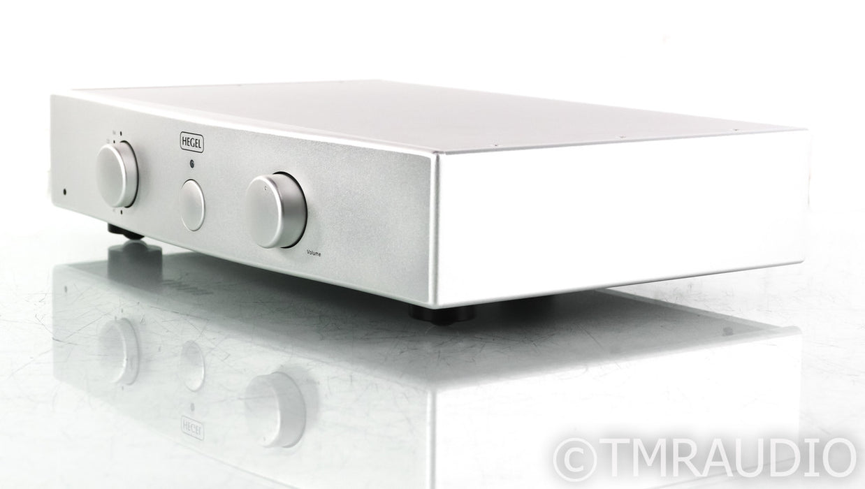 Hegel P20 Stereo Preamplifier; P-20; Silver, Remote
