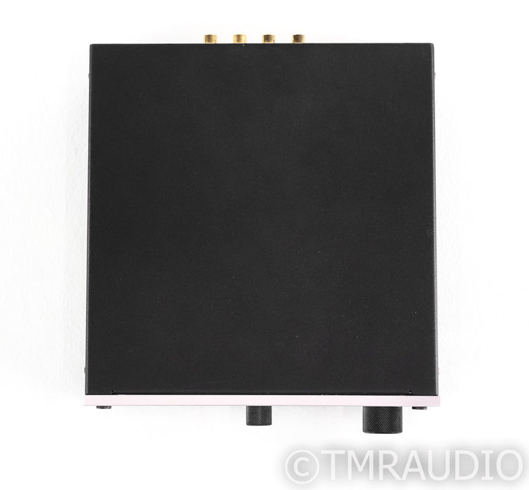 Benchmark DAC1 Pre Preamplifier / DAC / Headphone Amplifier; D/A Converter; Silver
