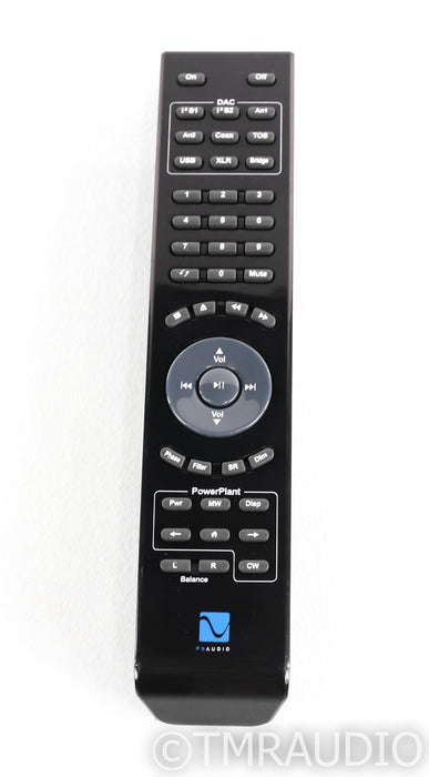 PS Audio PerfectWave DirectStream DAC; DSD; Silver; Remote