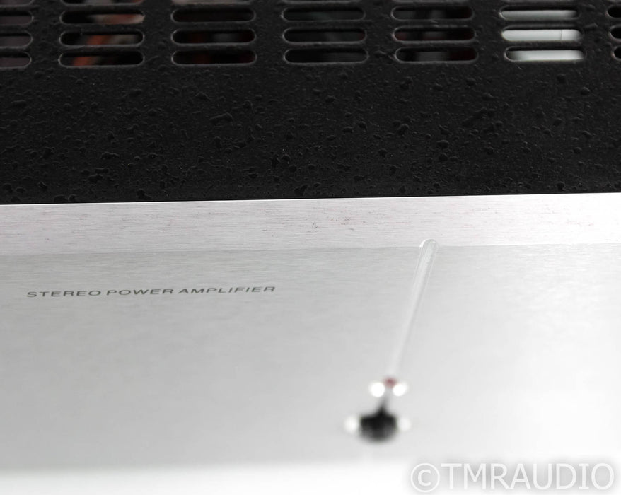 B&K ST2140 Stereo Power Amplifier; ST-2140
