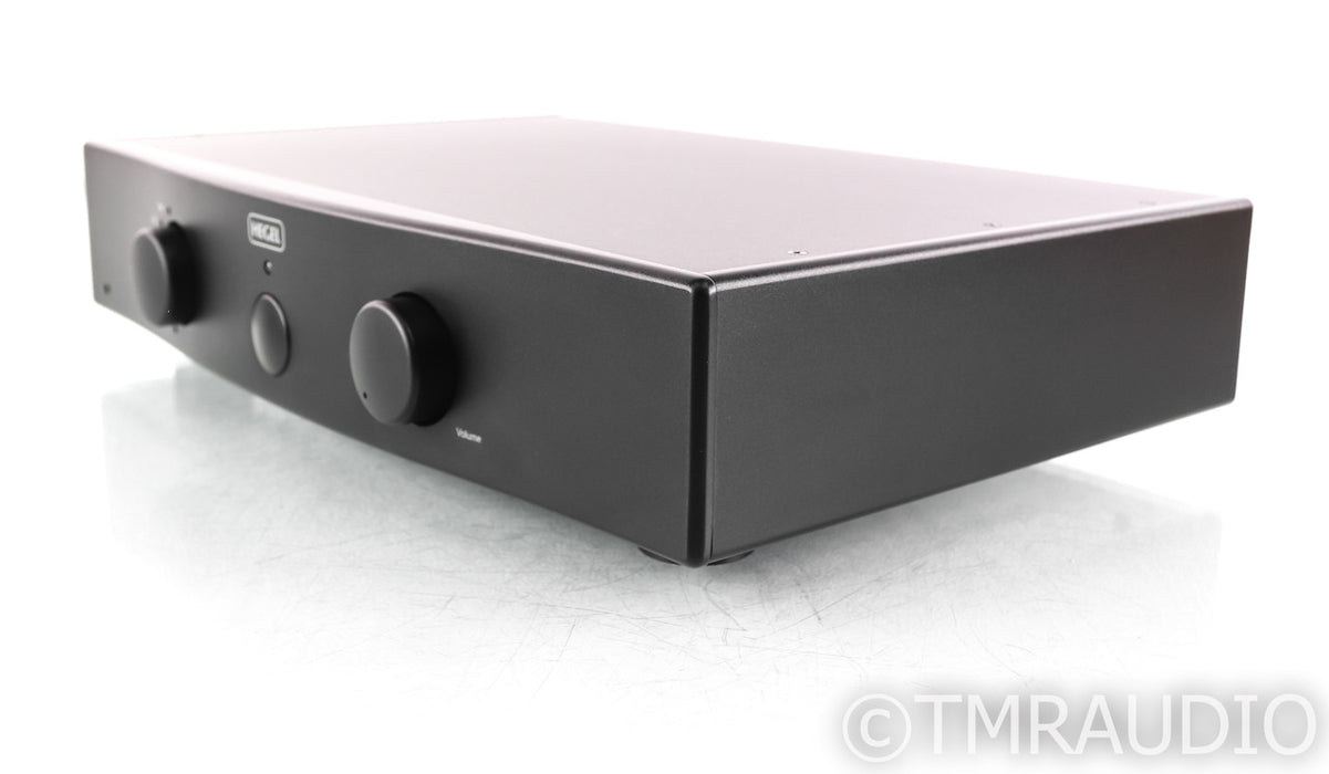 Hegel P20 Stereo Preamplifier; Remote; Black; P-20