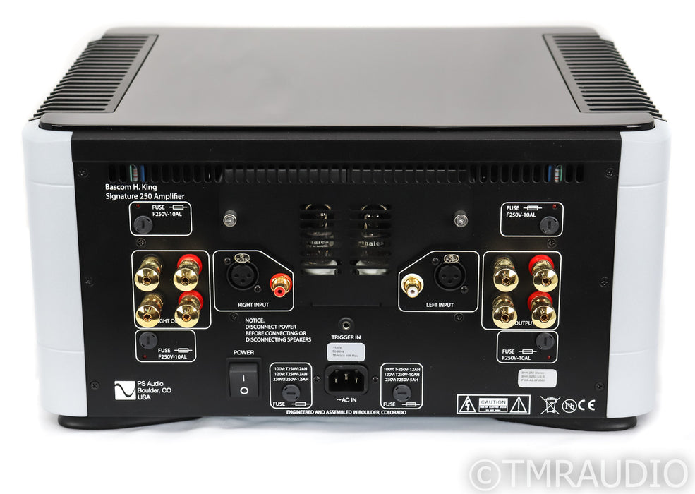 PS Audio BHK Signature 250 Stereo Tube Hybrid Amplifier; Silver (Used)
