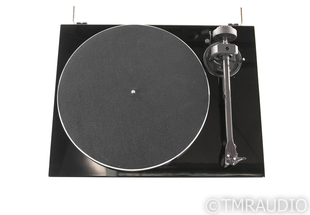 Pro-Ject 1Xpression Carbon Classic Turntable; Black; Ortofon 2M Silver (1 month)
