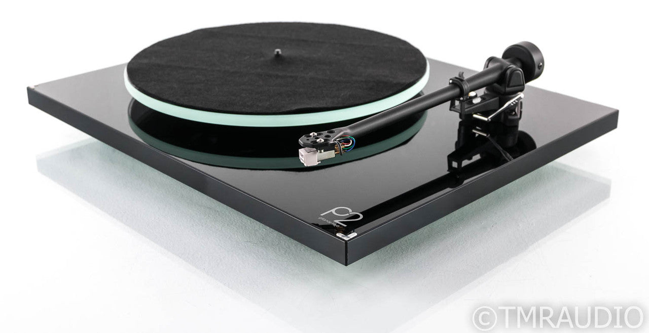 Rega Planar 2 Turntable; RB 220 Tonearm; P2; Rega Carbon MM Cartridge