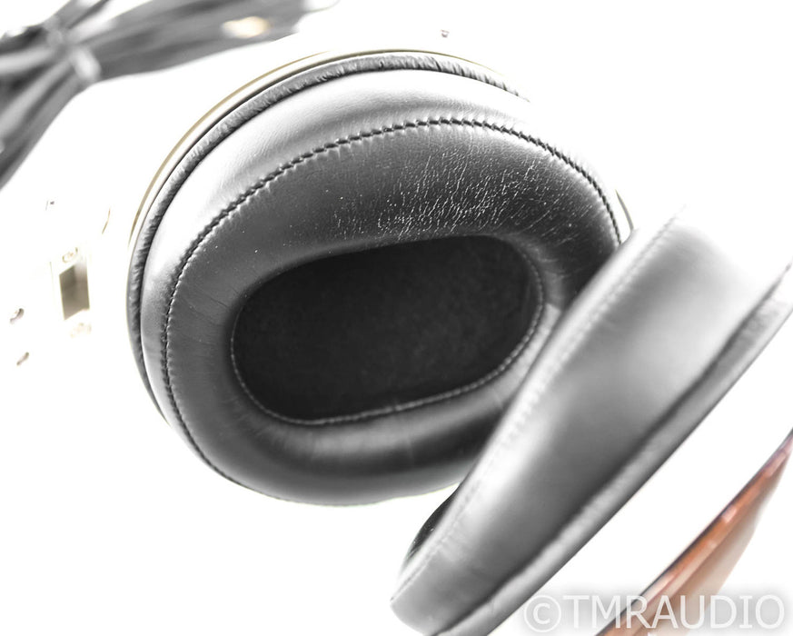 Denon AH-D7000 Closed Back Headphones; AHD7000