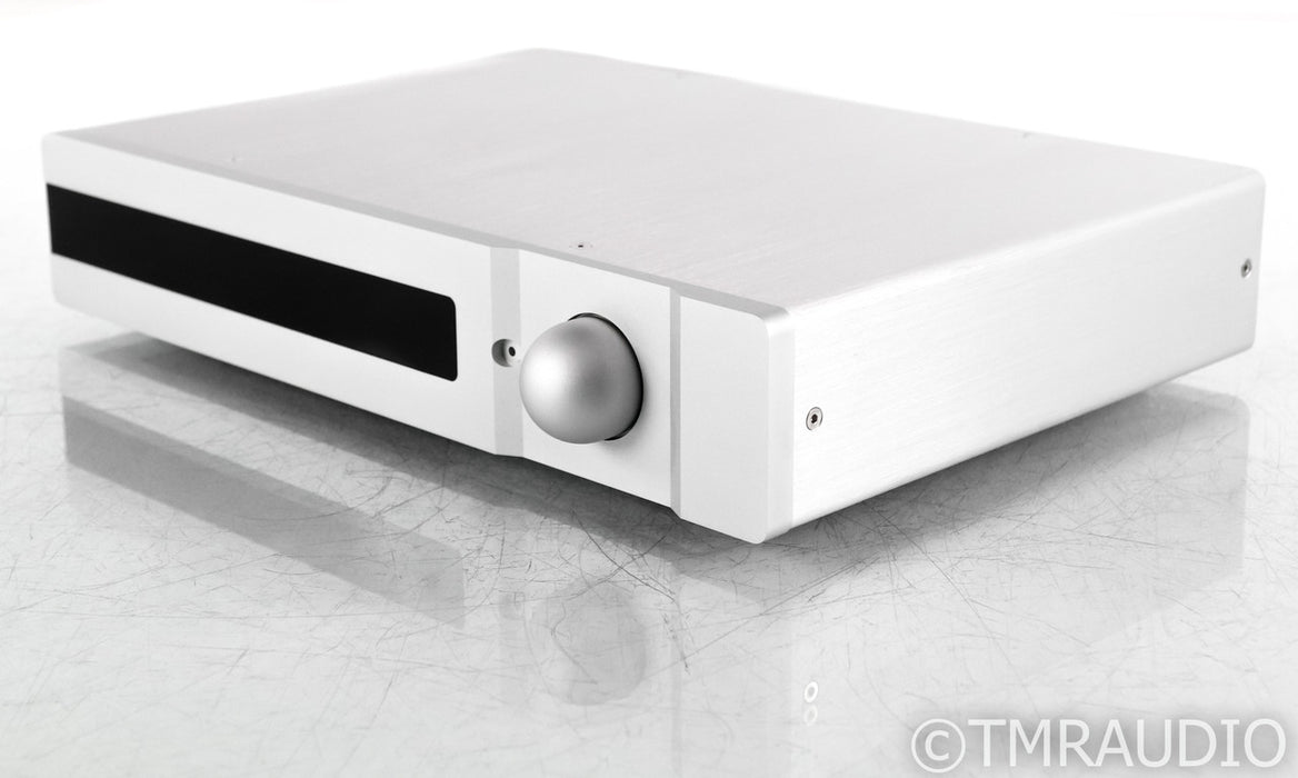 Auralic Vega DAC; D/A Converter; Remote; USB; Silver