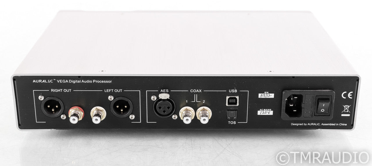 Auralic Vega DAC; D/A Converter; Remote; USB; Silver