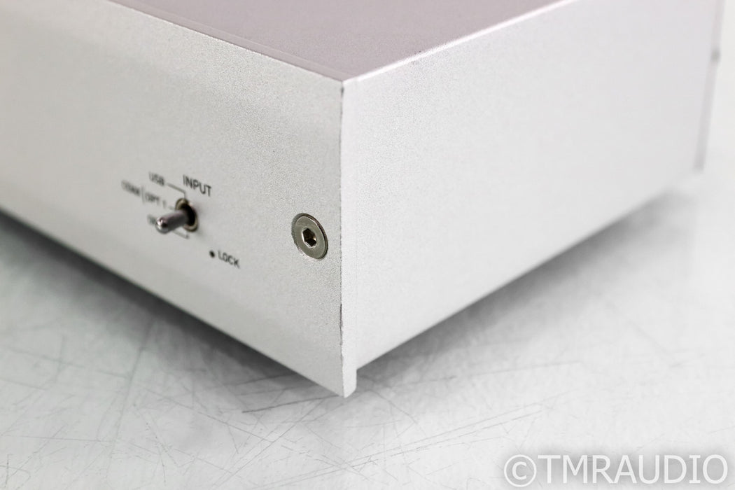 Musical Fidelity V90-DAC; D/A Converter; Silver; V-90