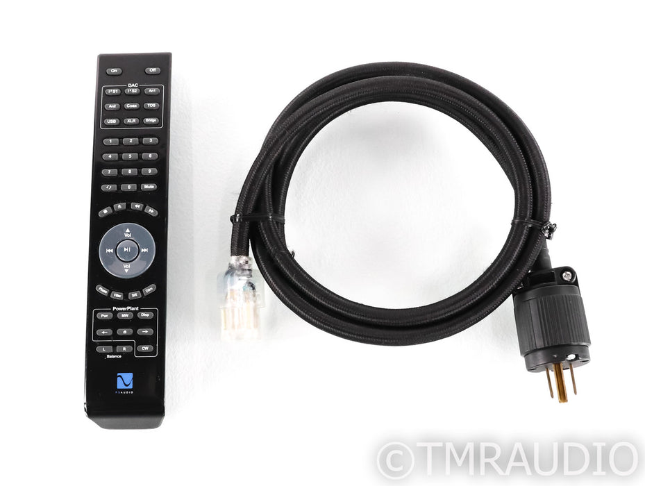 PS Audio PerfectWave DirectStream DAC; D/A Converter; DSD; Silver; Remote (Used)