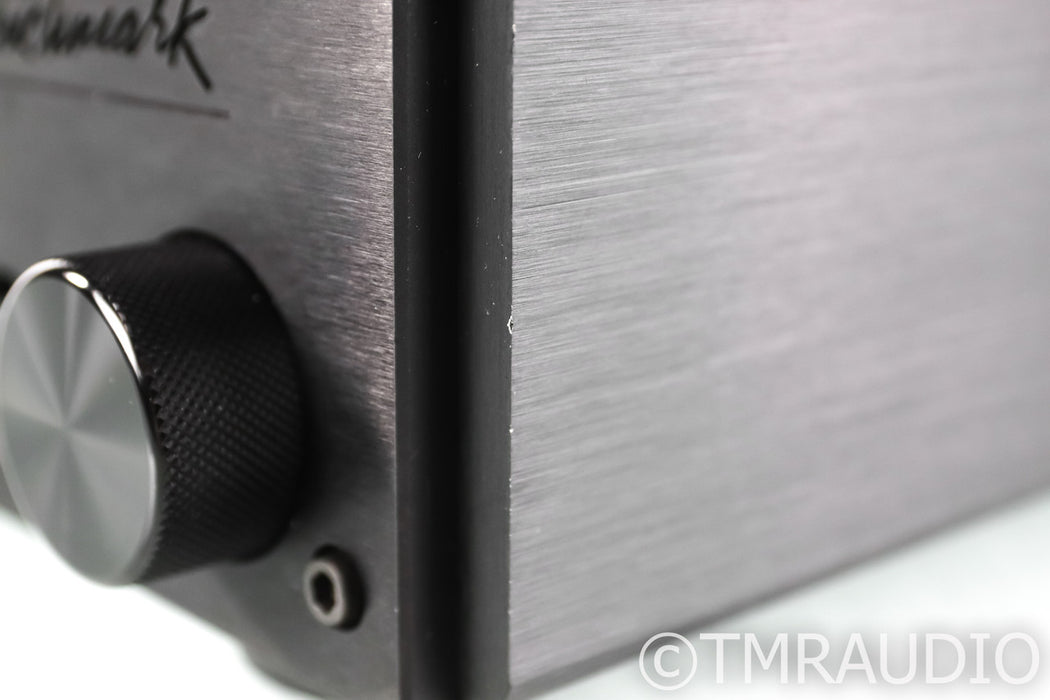 Benchmark HPA4 Headphone Amplifier / Preamplifier; Black;
