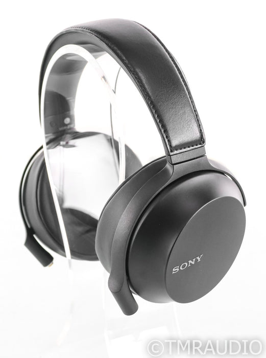 Sony MDR-Z7M2 Closed Back Headphones; MDRZ7M2
