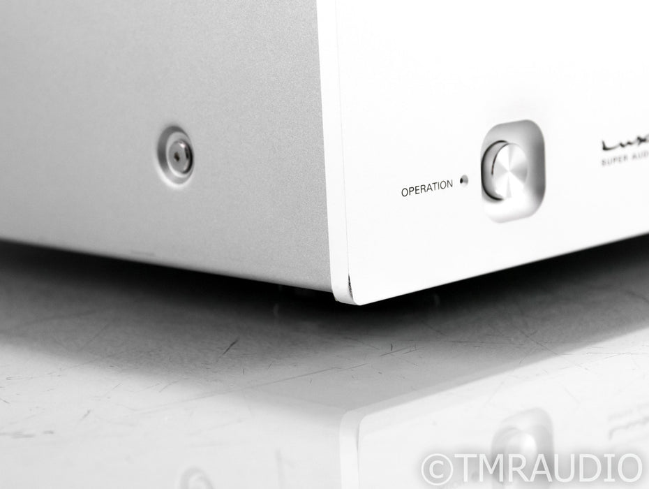 Luxman D-05 SACD / CD Player; Transport; D05; Remote; U.S. Version