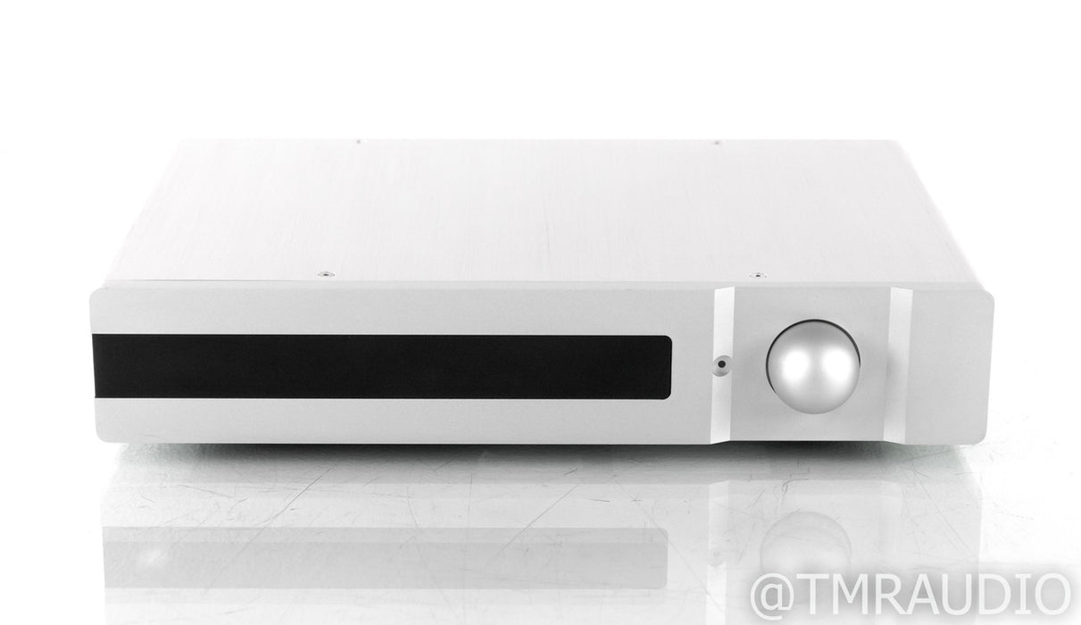 Auralic Vega DAC; D/A Converter; Remote