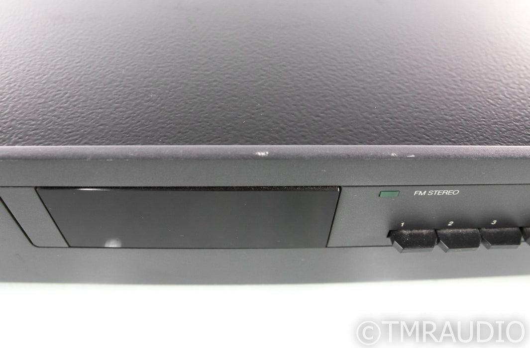 NAD 4150 Digital AM / FM Tuner