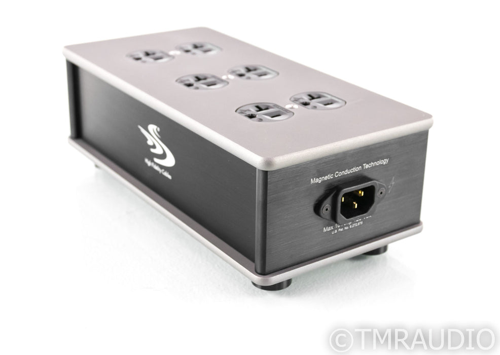 High Fidelity Cables MC-6 Hemisphere Magnetic Power Distributor; MC6