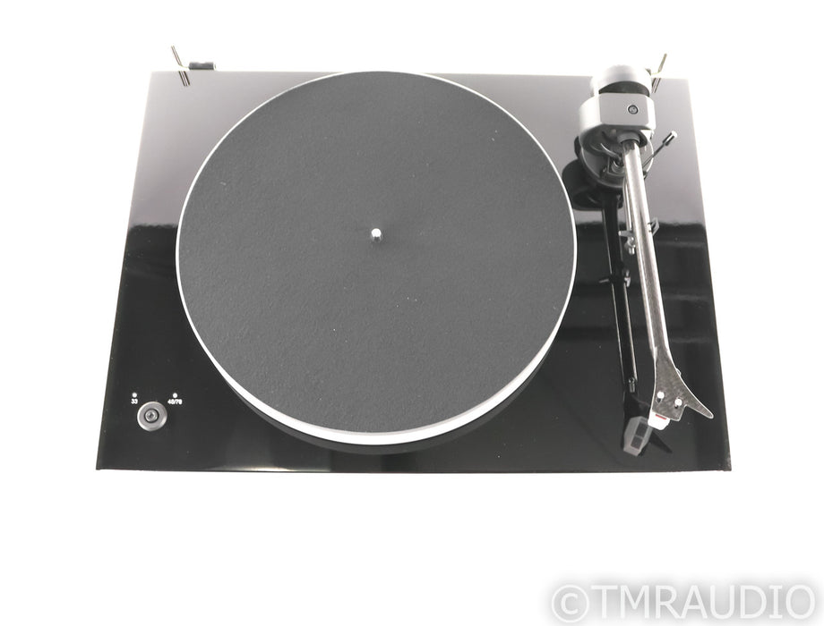 Pro-Ject X2 Turntable; Piano Black; Moonstone Cartridge