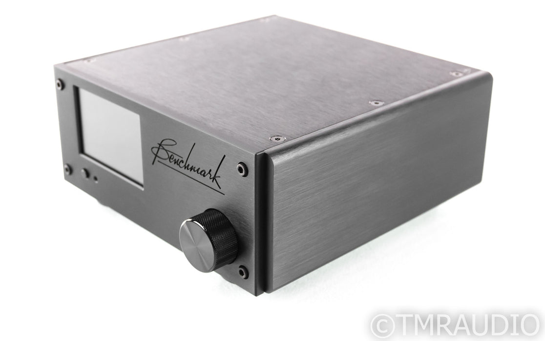 Benchmark LA4 Stereo Preamplifier; Remote; LA-4 (Low Hours)