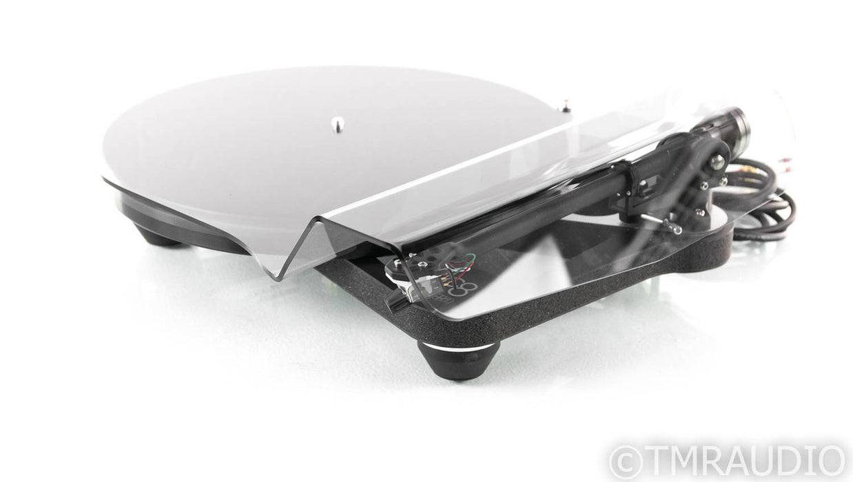 Rega Planar 8 Belt Drive Turntable; P8; Rega Apheta 3 MC Cartridge (Open Box)