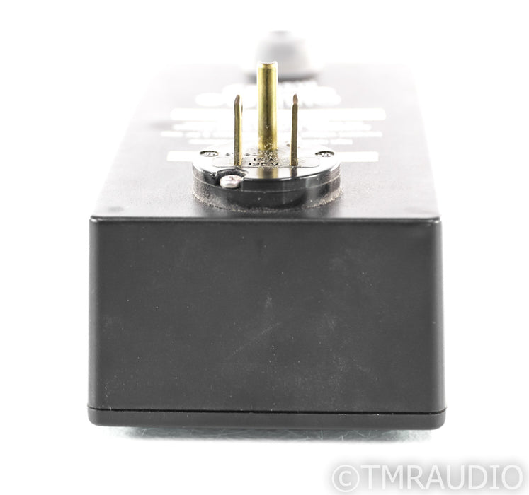 Adept Response aR1p AC Power Line Conditioner