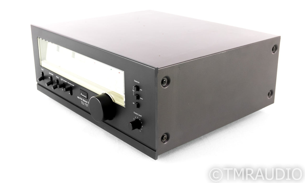 Sansui TU-717 Vintage AM / FM Tuner; TU717; Rack Mount / Handles