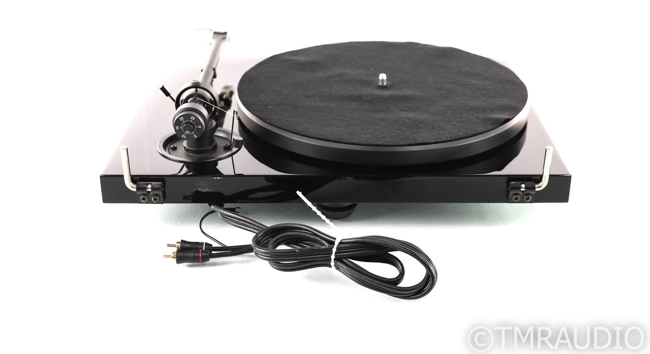 Music Hall mmf-2.2 Belt Drive Turntable; Music Hall Tracker MM Cartridge