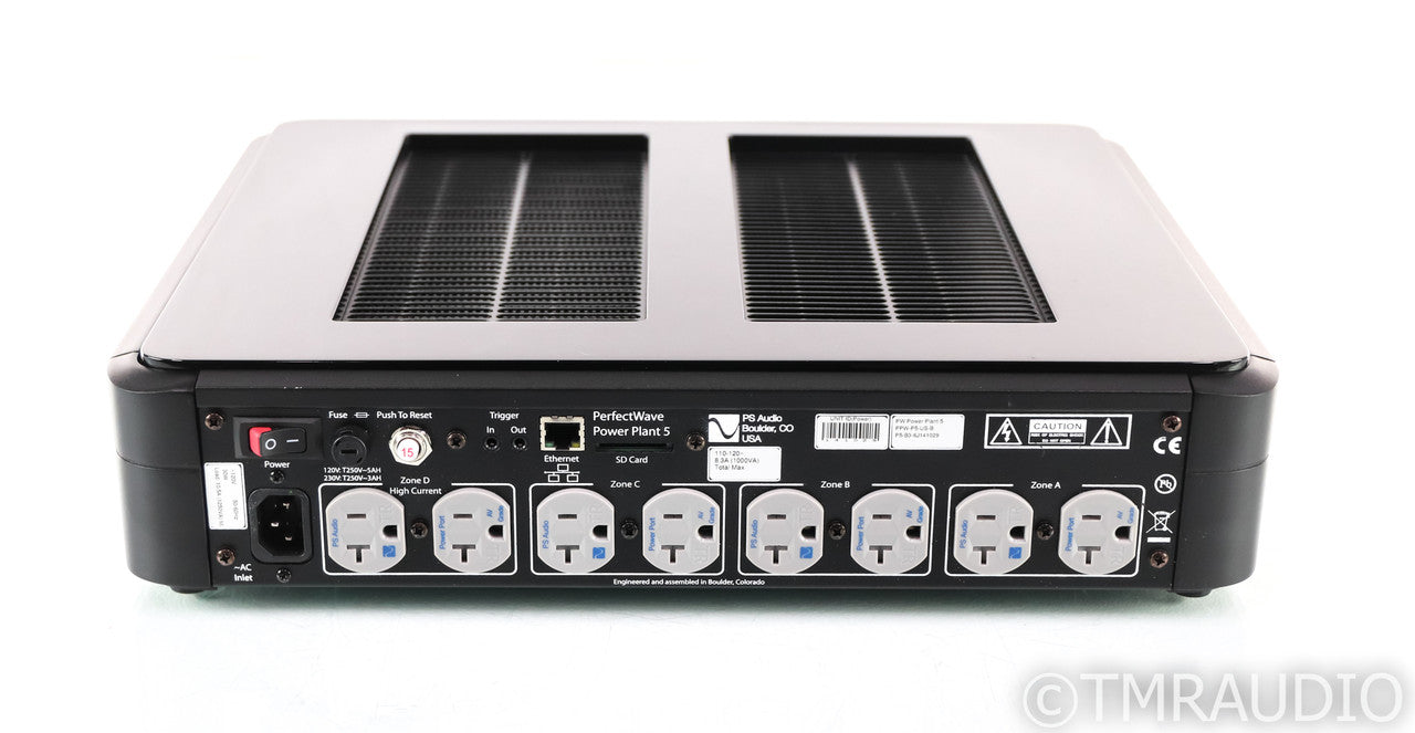 PS Audio PerfectWave Power Plant 5 Power Conditioner; AC Line Regenerator; P5