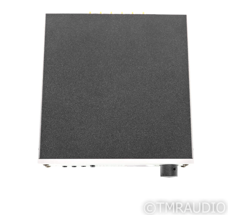 Benchmark DAC2 HGC DAC / Headphone Amplifier; D/A Converter; DAC-2; Remote
