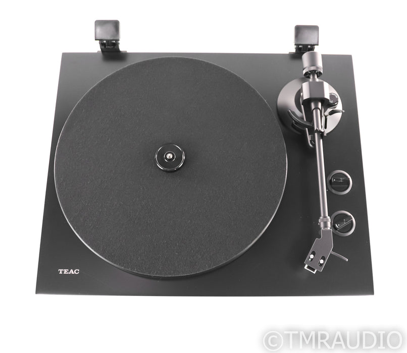 TEAC TN-300SE Belt Drive Turntable; TN300SE; Audio Technica AT95E MM Cartridge