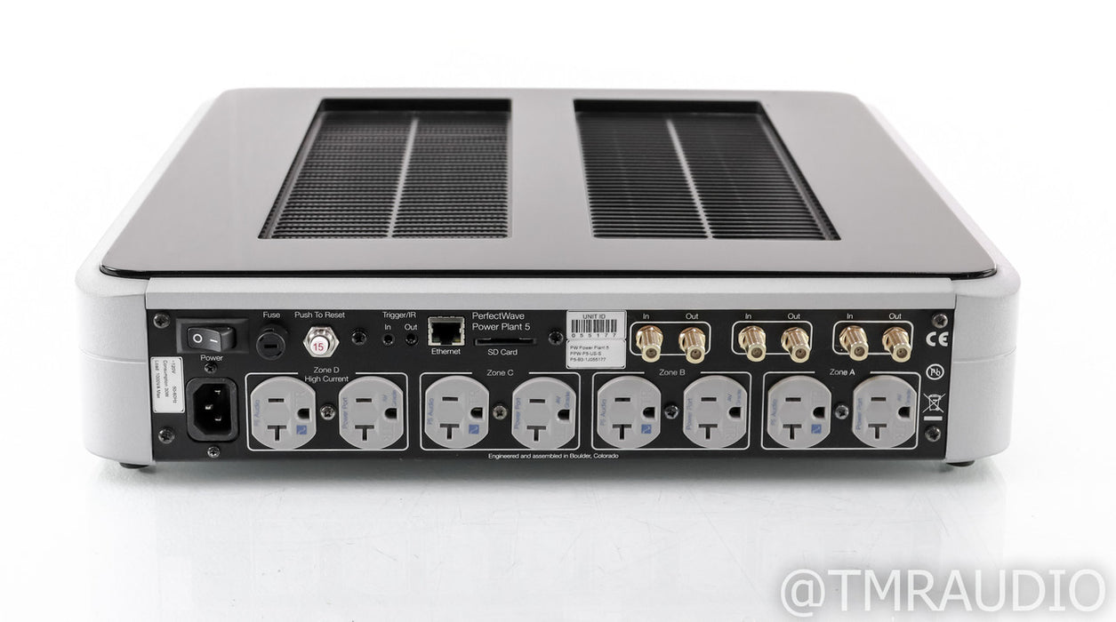 PS Audio PerfectWave Power Plant 5 AC Power Regenerator; P5; Silver; Remote