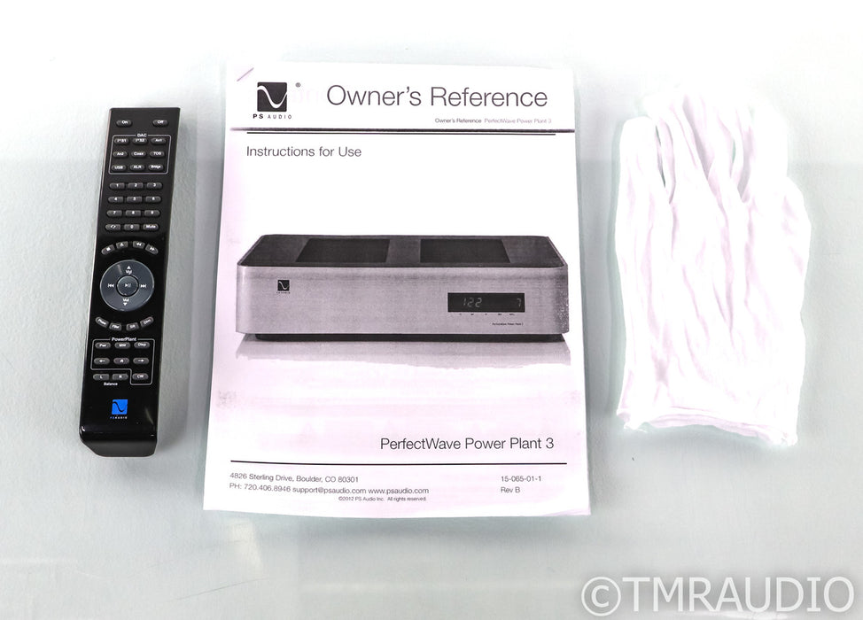 PS Audio PerfectWave Power Plant 3 Power Conditioner; AC Line Regenerator; P3