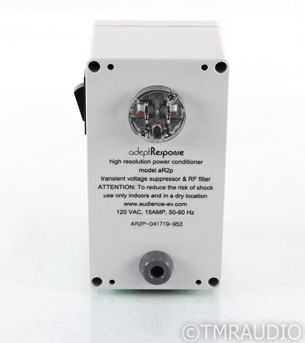 Audience Adept Response aR2p AC Power Line Conditioner; 15A