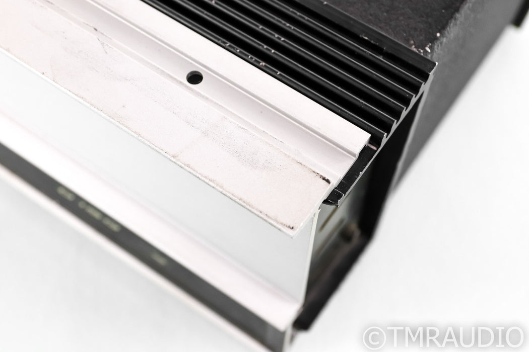 Crown D 150 Stereo Power Amplifier; Silver