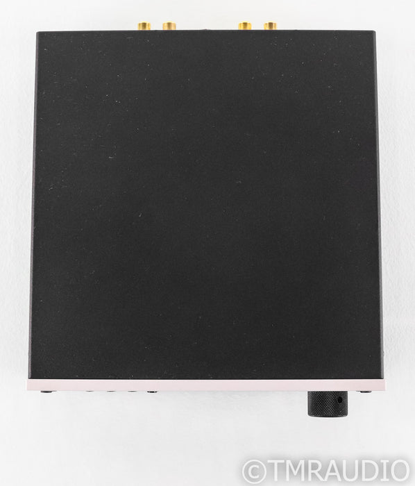 Benchmark DAC2 DX DAC; D/A Converter; Silver; Remote (Re-Manufactured)