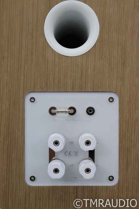 Q Acoustics Concept 300 Bookshelf Speakers; Gloss White with Light Oak Pair