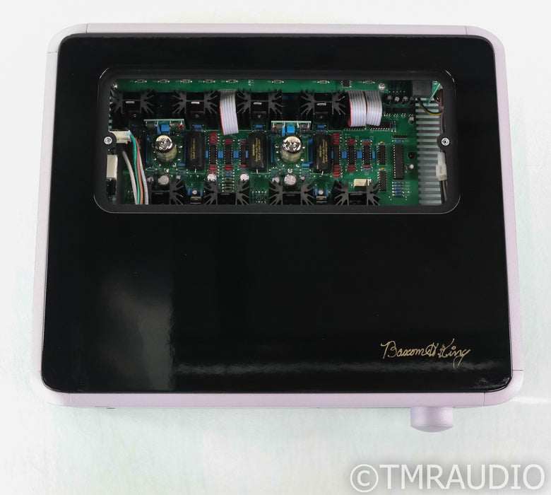 PS Audio BHK Signature Tube Hybrid Stereo Preamplifier; Remote (used)