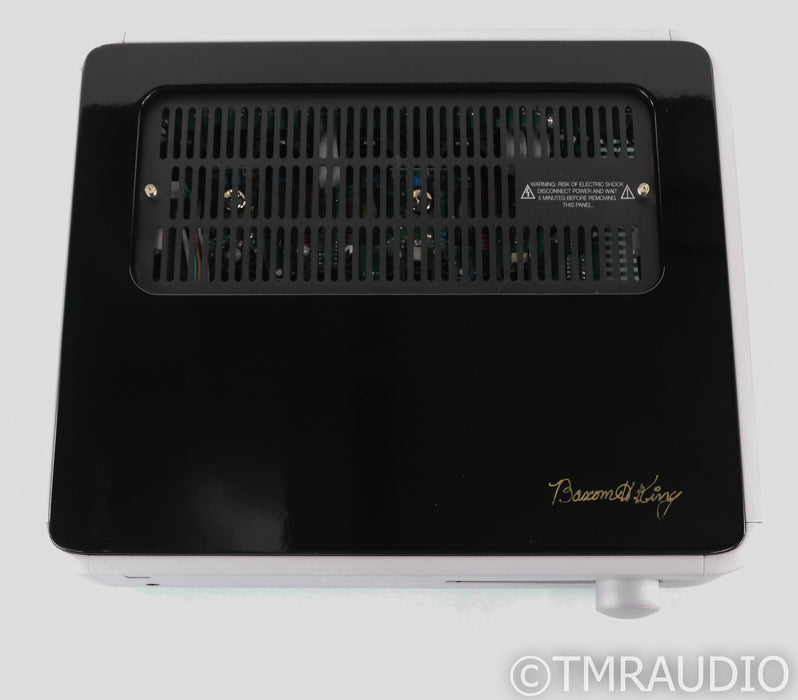 PS Audio BHK Signature Tube Hybrid Stereo Preamplifier; Remote (used)