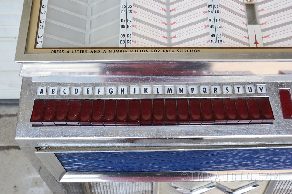 Vintage Wurlitzer Model 2700 Chrome 45 Jukebox w / Tube Amplifier AS-IS